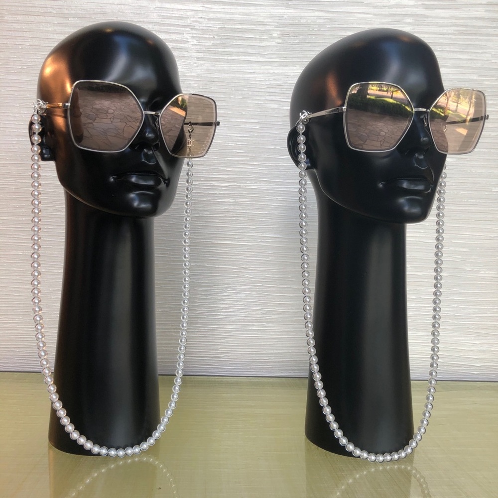 CHANEL Butterfly Sunglasses (with pearl chain) - Picture 2 of 5